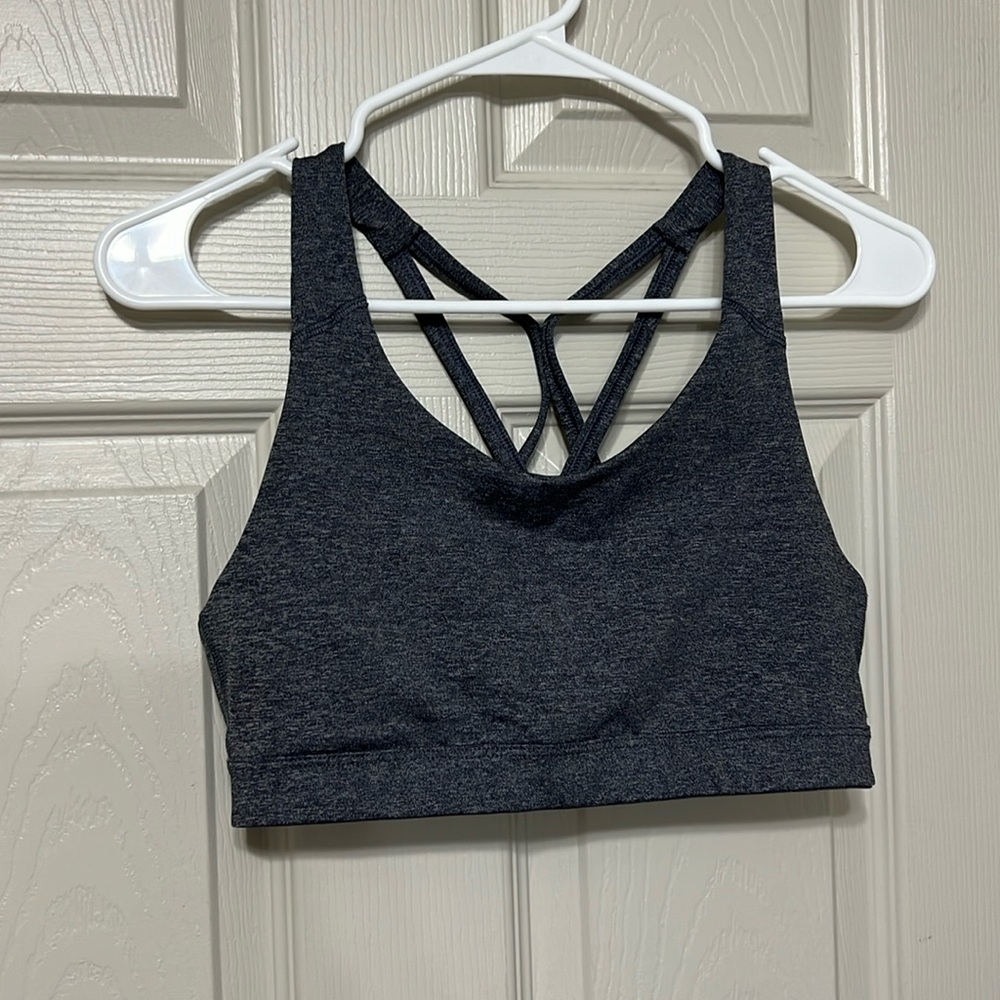 Old Navy active crisscross back sports bra no padding